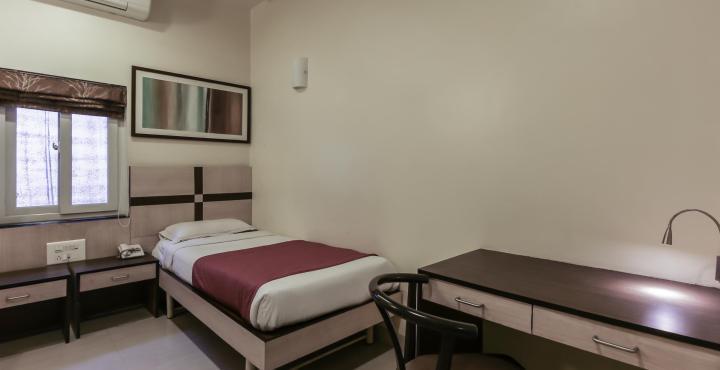 Hotel Madhav International Pune Railway Station Екстериор снимка